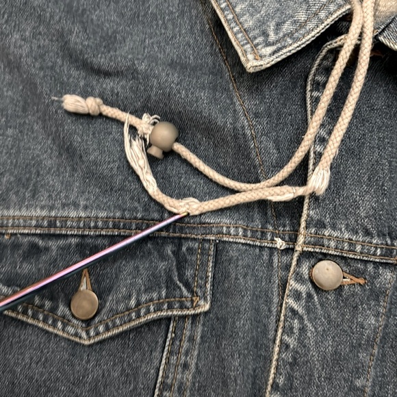 Vintage Montreal Canadiens Street Legends NHL Denim Jacket 90s w/ Removable Hood - Picture 4 of 7